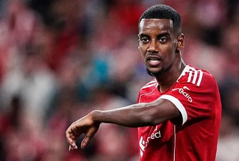 Isak's Debut Delivers Star Power Amid Evident Lack of Match Fitness